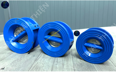 Van 1 chiều bướm